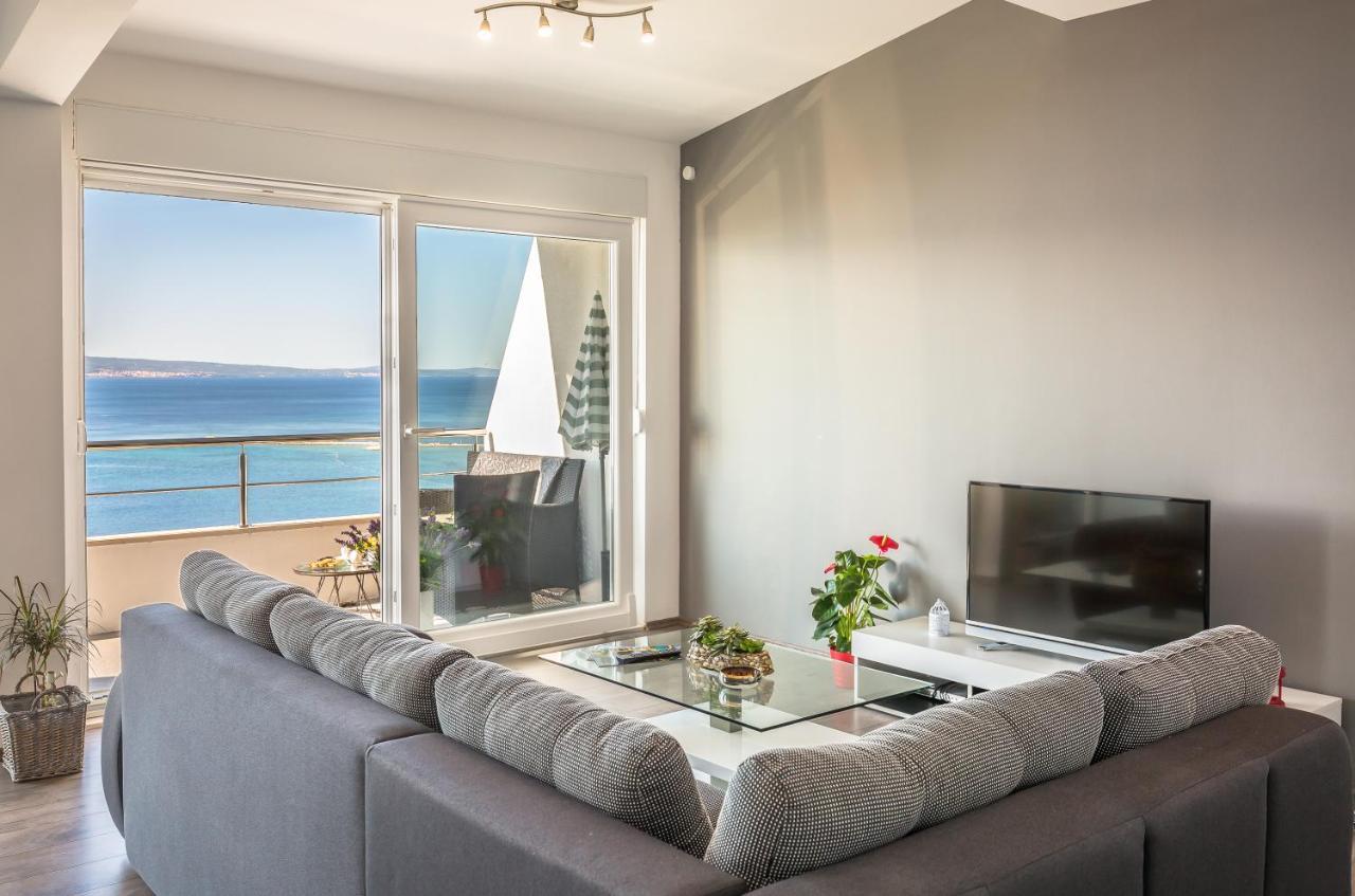 Modern Apartment Omiš Buitenkant foto